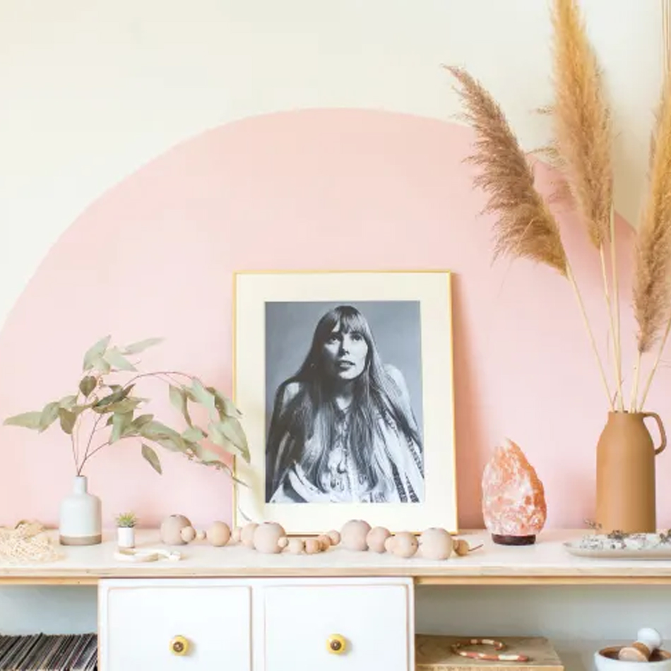 How to Paint a Perfect Arch on a Wall